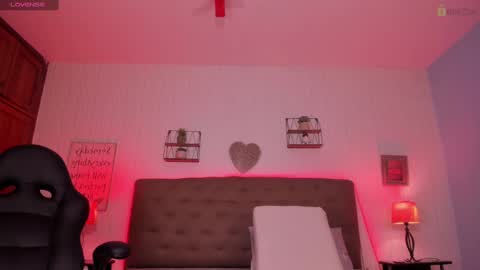 Snapshot of saraevil chatting on 02-12-25, 06:40 Sara online show from 02-12-25, 06:40