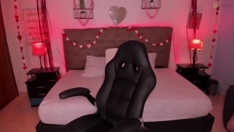 Snapshot of saraevil chatting on 02-14-25, 07:38 Sara online show from 02-14-25, 07:38