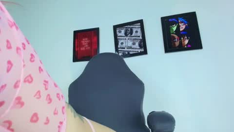 Sara online show from 06-19-26, 05:12