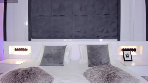  Sara Gomez  online show from 02-20-25, 12:15