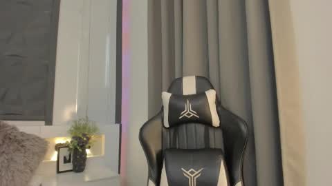  Sara Gomez  online show from 02-11-26, 04:12