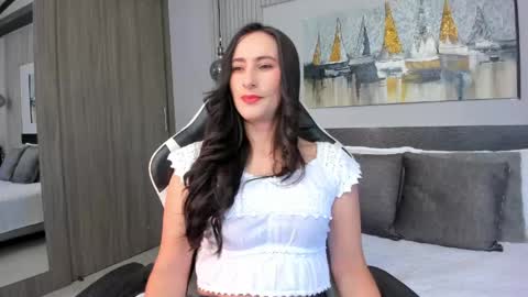 Snapshot of saragomez_1 chatting on 05-30-26, 12:35 Sara Gomez online show from 05-30-26, 12:35