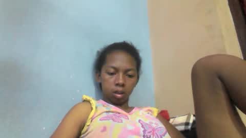 Snapshot of sarah146341 chatting on 04-23-26, 06:43 sarah146341 online show from 04-23-26, 06:43