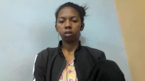 Snapshot of sarah146341 chatting on 05-08-26, 06:30 sarah146341 online show from 05-08-26, 06:30