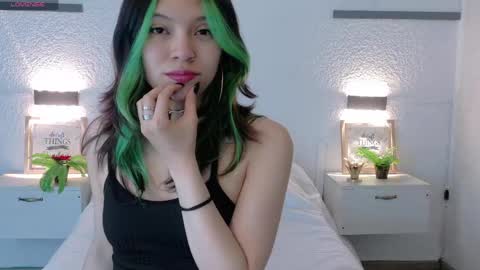 Sarah online show from 05-19-26, 01:17