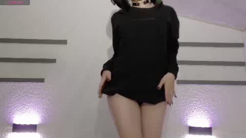 Sarah online show from 06-19-26, 01:37