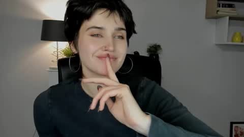 Sarah online show from 05-14-26, 03:52