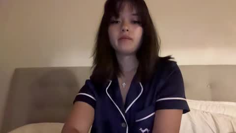 Snapshot of sarah_heart_aus chatting on 12-27-24, 11:50 Sarah Heart Aus online show from 12-27-24, 11:50