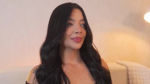       online show from 11-08-25, 08:51