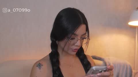       online show from 02-04-26, 09:09