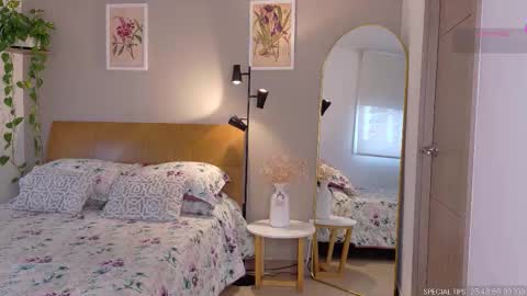 sarah_rayy online show from 01-14-26, 09:42