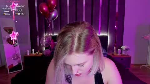 Sarah online show from 03-12-25, 01:03