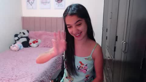 Sarah online show from 12-28-24, 02:01