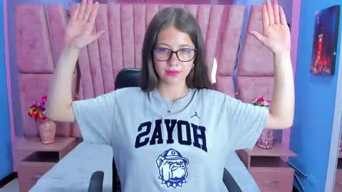 Snapshot of sarah_sweett_ chatting on 02-28-25, 05:04 Sarah online show from 02-28-25, 05:04