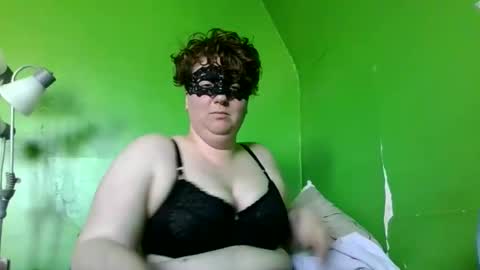 Snapshot of sarah_the_muse chatting on 04-09-26, 08:25 Sarah online show from 04-09-26, 08:25