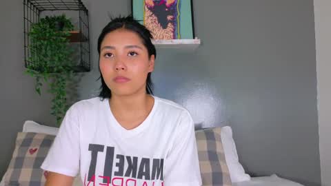 Snapshot of sarahevans__ chatting on 11-11-25, 07:47 Sarah Evans online show from 11-11-25, 07:47