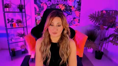 Divine Sarah NONUDE model online show from 01-23-25, 02:28