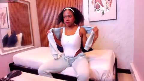 Snapshot of sarahi_pusey chatting on 06-24-26, 12:04 Sarahi pusey online show from 06-24-26, 12:04