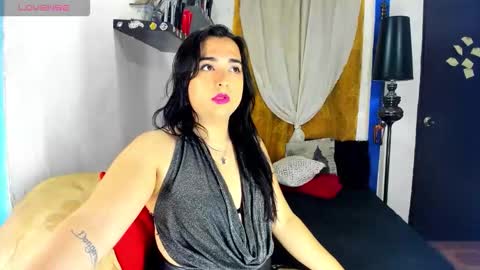Snapshot of sarahjey chatting on 10-22-25, 12:00 SARAHJEY online show from 10-22-25, 12:00