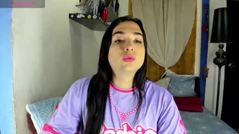 Snapshot of sarahjey chatting on 11-09-25, 08:56 SARAHJEY online show from 11-09-25, 08:56