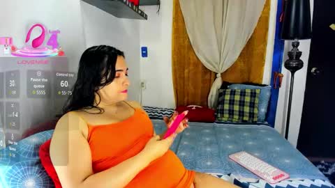 Snapshot of sarahjey chatting on 12-04-25, 06:38 SARAHJEY online show from 12-04-25, 06:38