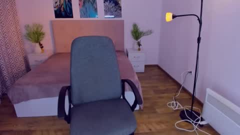 Snapshot of sarahmils chatting on 01-18-25, 07:07 Sarah online show from 01-18-25, 07:07