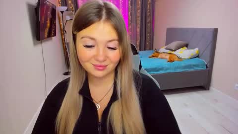 Snapshot of sarahmils chatting on 12-02-25, 05:19 Sarah online show from 12-02-25, 05:19