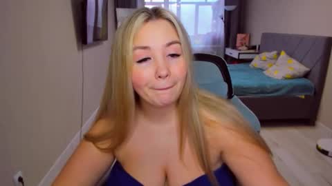 Sarah online show from 04-03-26, 02:26