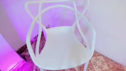 Sarahnovoa  online show from 11-16-25, 05:51