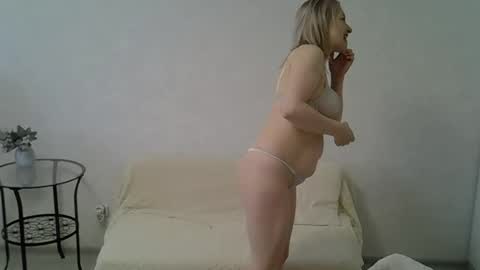 Snapshot of sarahphelps chatting on 05-12-26, 01:52 sarahphelps online show from 05-12-26, 01:52