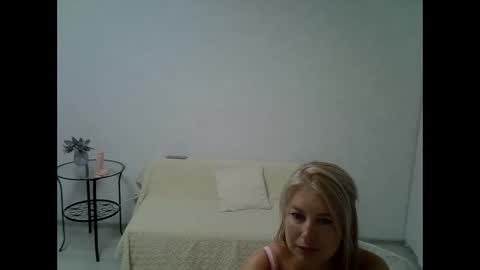 Snapshot of sarahphelps chatting on 06-08-26, 10:32 sarahphelps online show from 06-08-26, 10:32