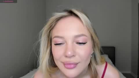 sarahphyllis online show from 11-13-25, 09:03