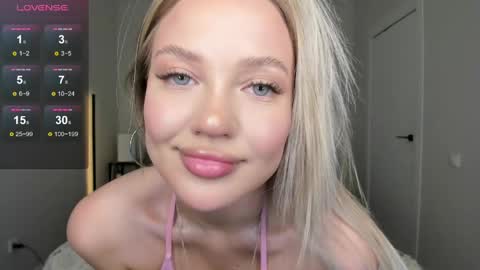 sarahphyllis online show from 04-15-26, 08:53