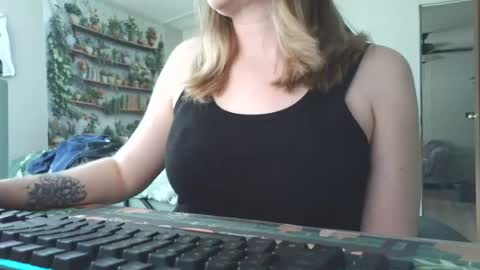 Sarah online show from 06-12-26, 09:35
