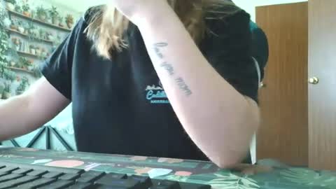 Sarah online show from 07-20-26, 09:06