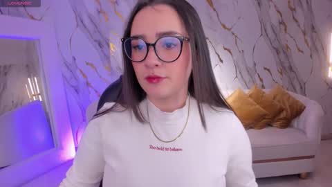 Sarah Rhodes online show from 10-15-25, 11:32