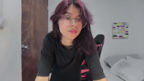 Sarah  online show from 05-09-26, 03:50