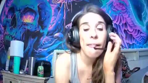Snapshot of sarahstarr2020 chatting on 05-10-26, 05:23 SarahStarr2020 online show from 05-10-26, 05:23