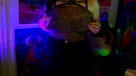 Sarah T online show from 04-04-26, 05:16