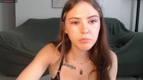 SarahxOliver online show from 05-26-26, 02:13