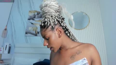 Sara Lewis online show from 02-21-26, 10:38