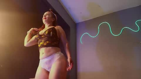 Sara  online show from 12-20-25, 02:46