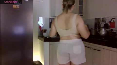 Snapshot of saramartinez100 chatting on 02-17-26, 05:30 sara martinez online show from 02-17-26, 05:30