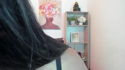 saramilf_69 online show from 05-05-26, 04:20