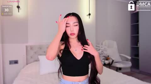 Mia online show from 09-25-25, 09:02