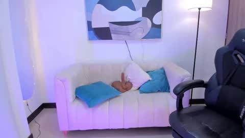 I am Sara  online show from 11-15-25, 10:37