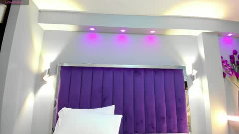 Sara   online show from 09-08-25, 10:42