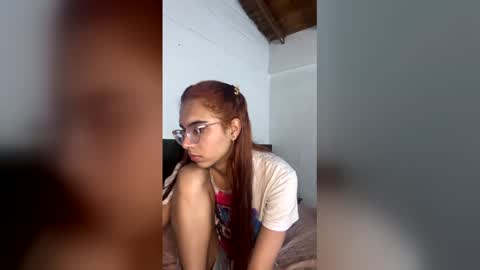 Snapshot of sarasaenz999 chatting on 05-09-26, 07:35 sarasaenz999 online show from 05-09-26, 07:35