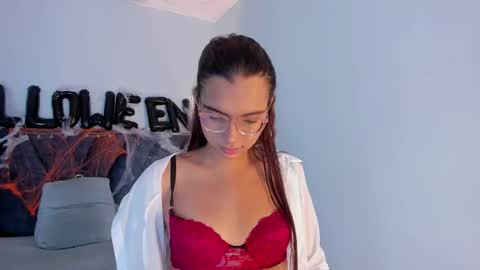 Sara online show from 10-20-25, 08:31