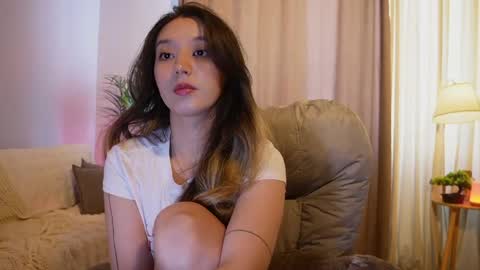 Snapshot of sarasuo chatting on 06-08-26, 02:12 Shara online show from 06-08-26, 02:12
